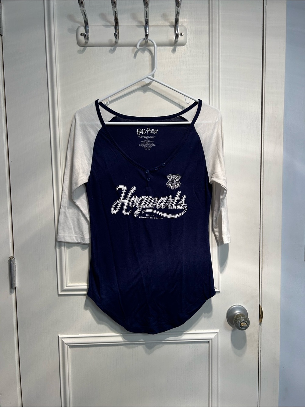 Warner Bros. Navy & White Hogwarts Raglan Tee